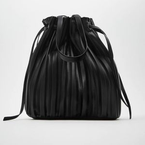 ✨NWT✨ Zara bucket purse